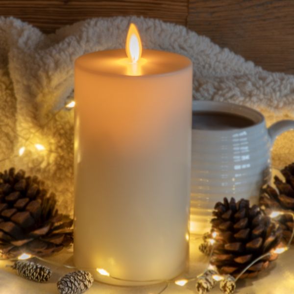 LED Kerzen mit Timer und beweglicher Flamme 8 x 14 cm Elfenbein